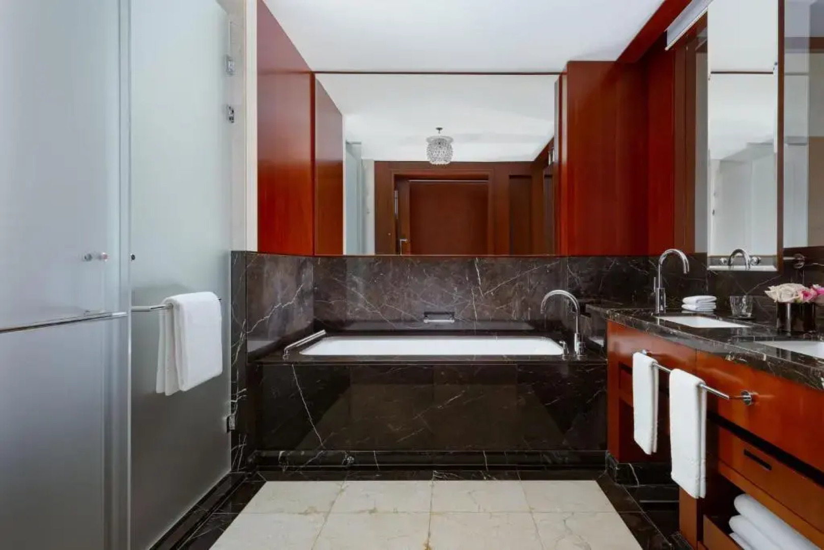 Отель The Ritz-carlton, Almaty