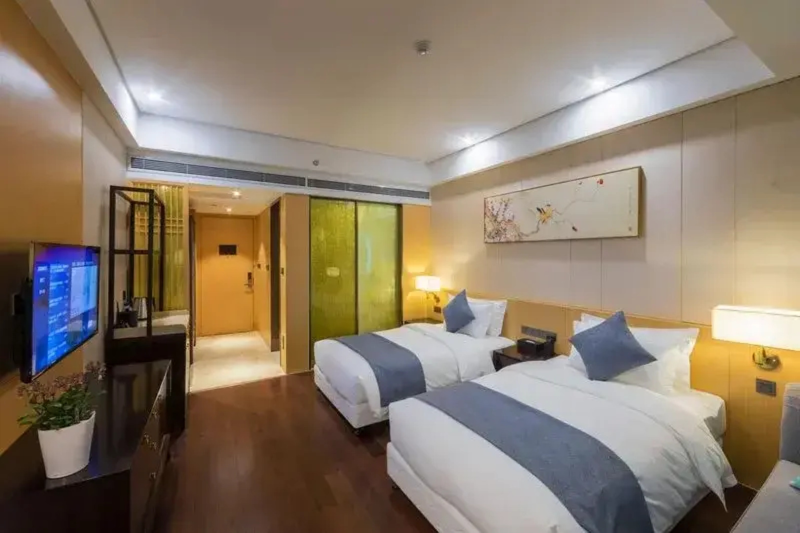 Hundred Hotel