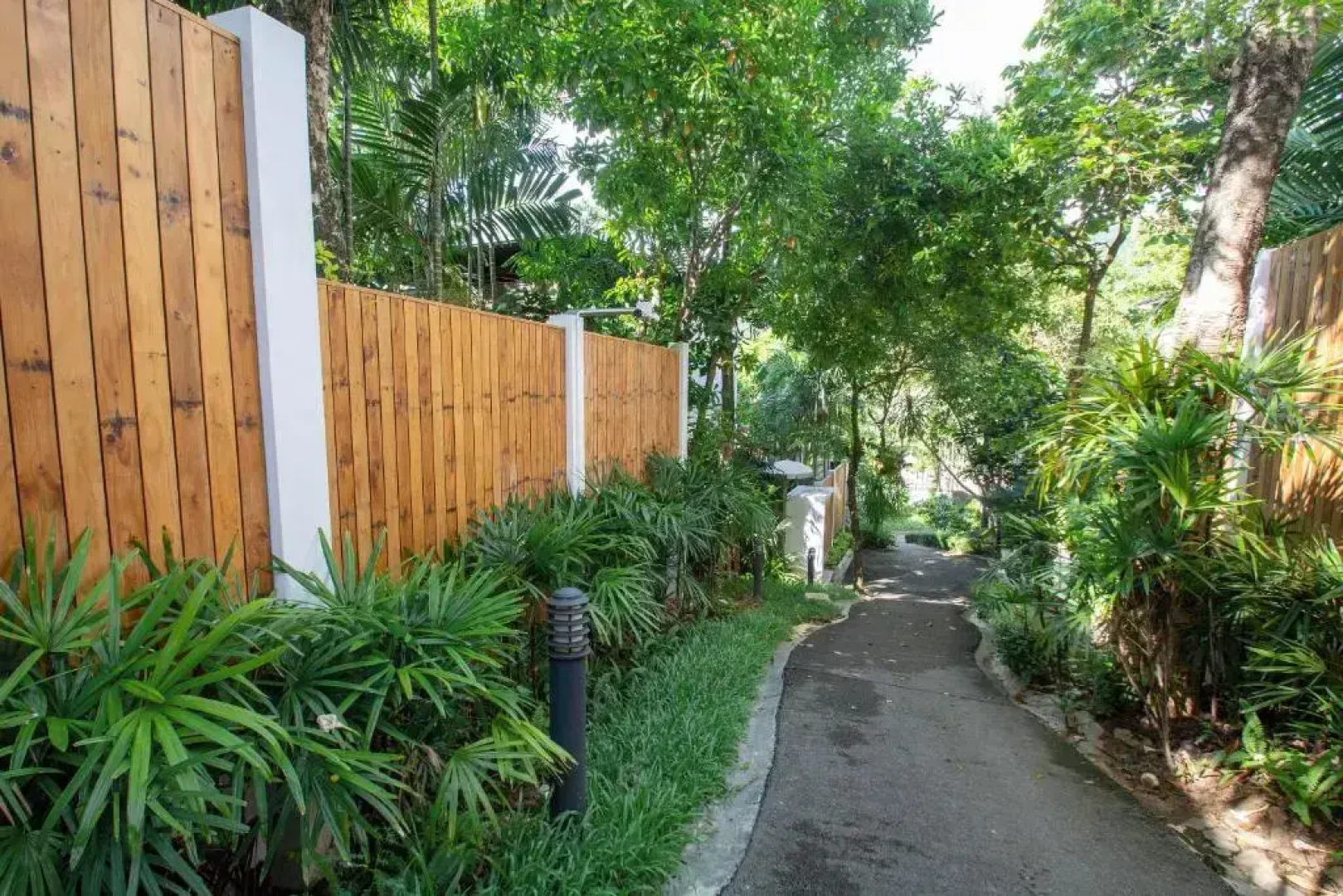 Peach Blossom Resort & Pool Villa