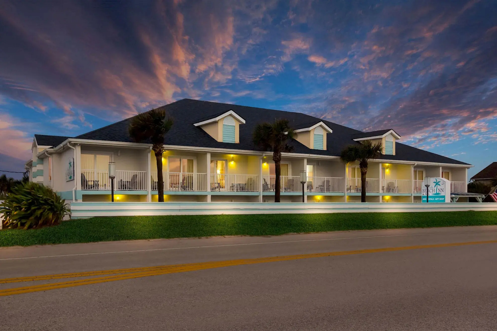 Ocean Sands Beach Boutique Inn - 1 Acre Private Beach