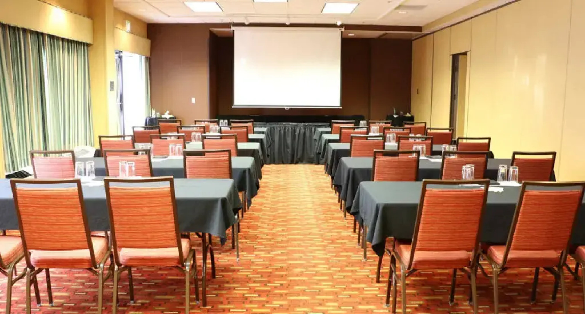 Courtyard by Marriott Portland Airport