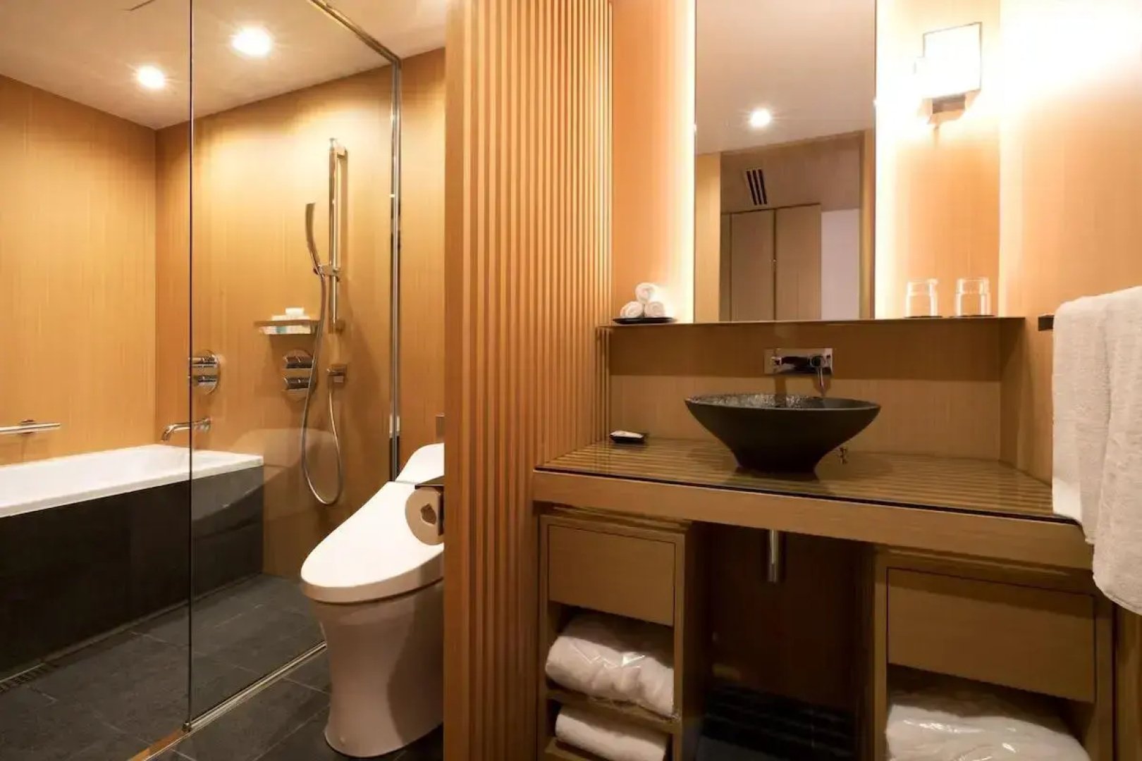 Отель ANA Crowne Plaza Kyoto, an IHG Hotel
