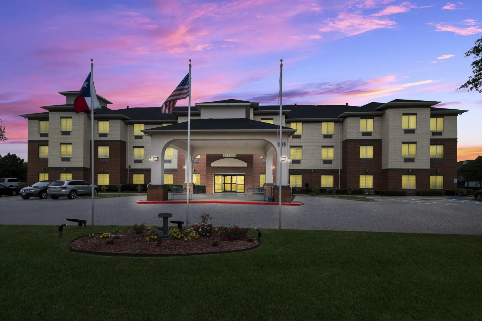 Best Western Plus Lake Dallas Inn & Suites