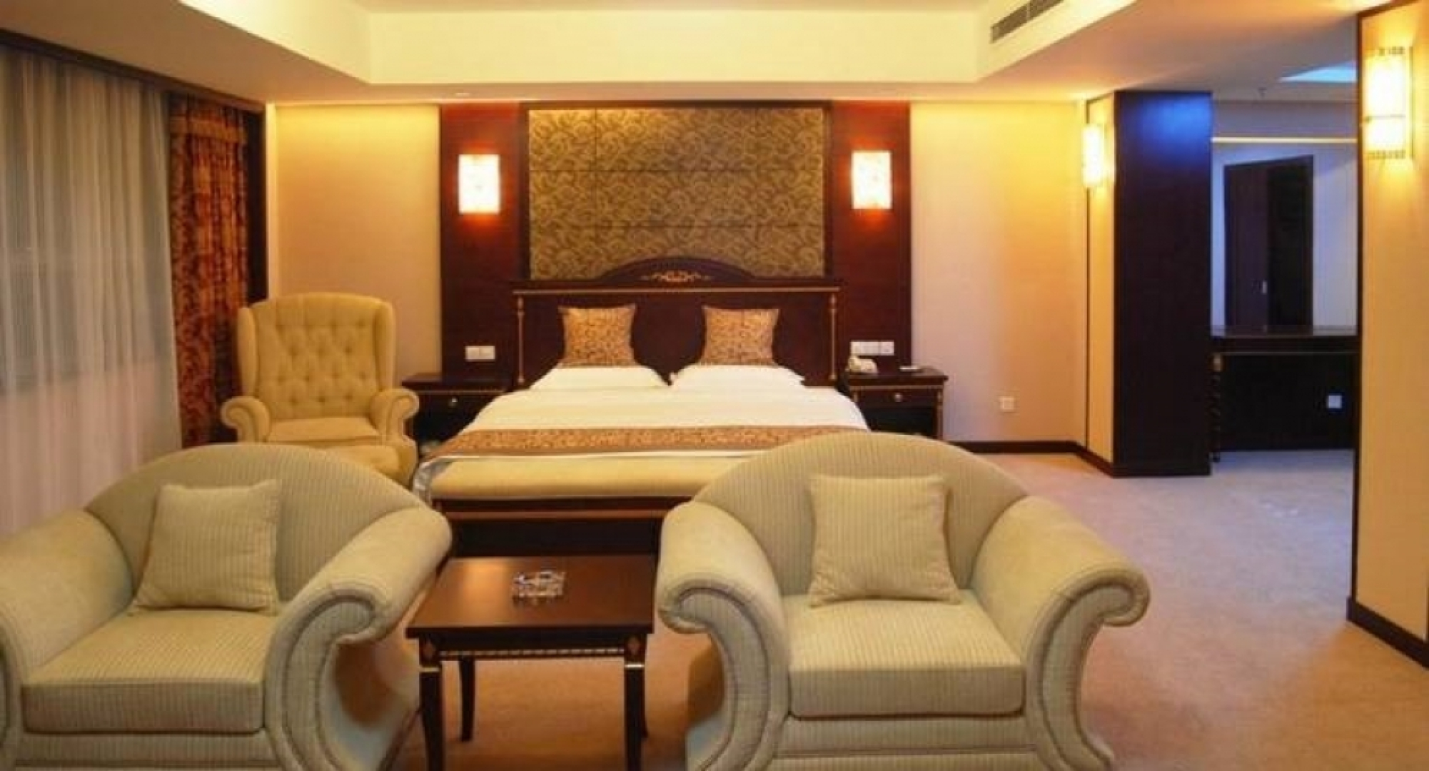 Zhongtian Huanghai Hotel