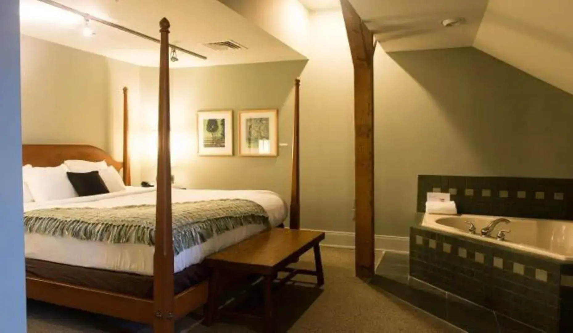 Lancaster Arts Hotel