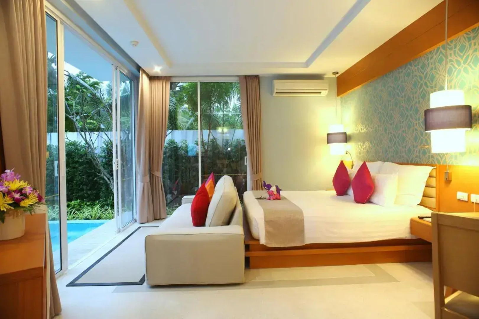Отель Apsara Beachfront Resort and Villa 