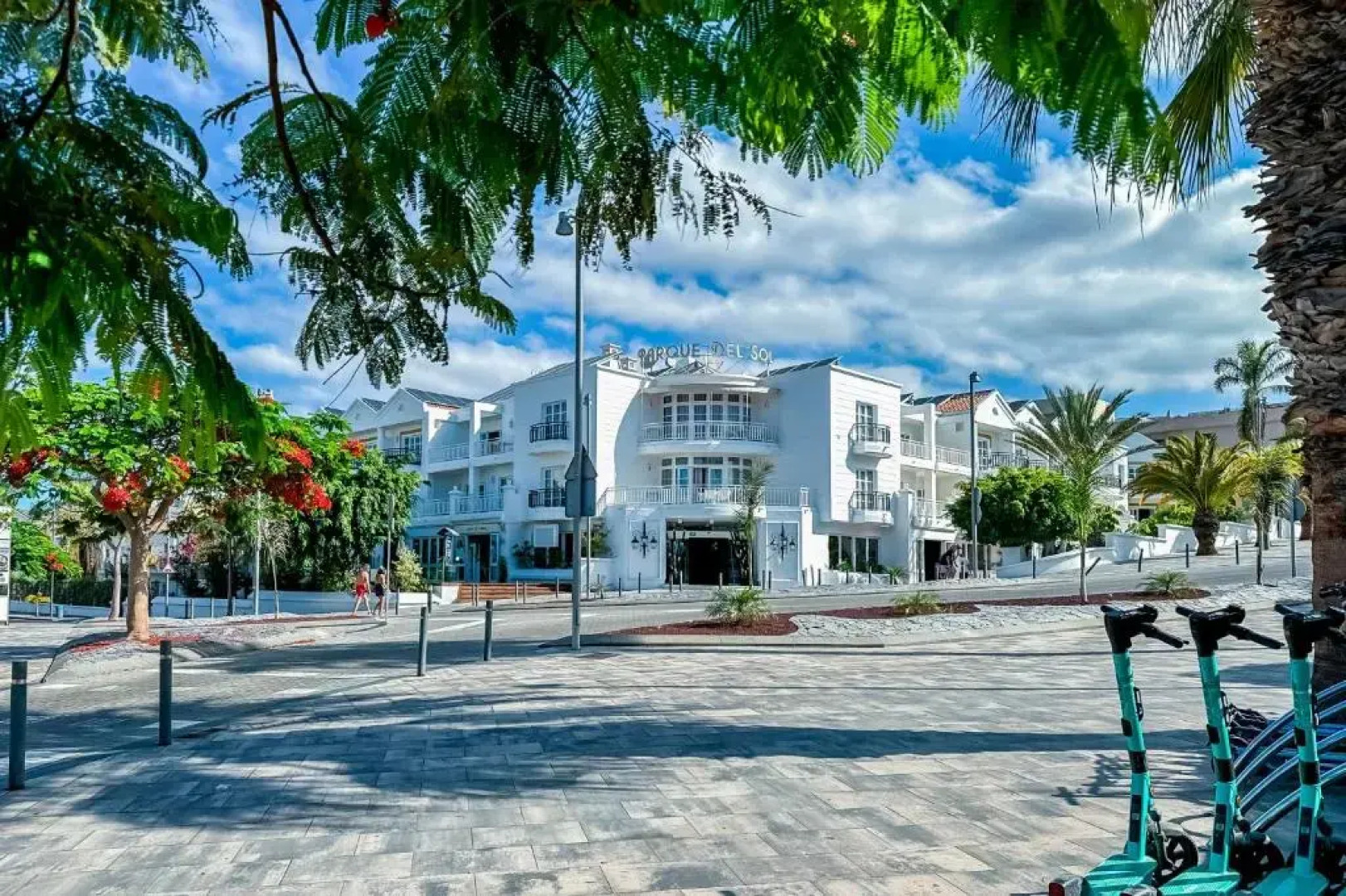 Apartamentos Parque del Sol