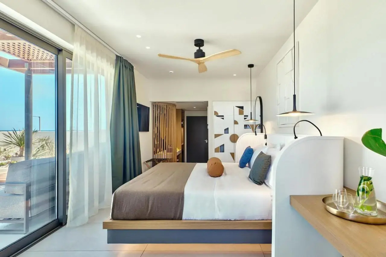 Paralos Kosta Alímia