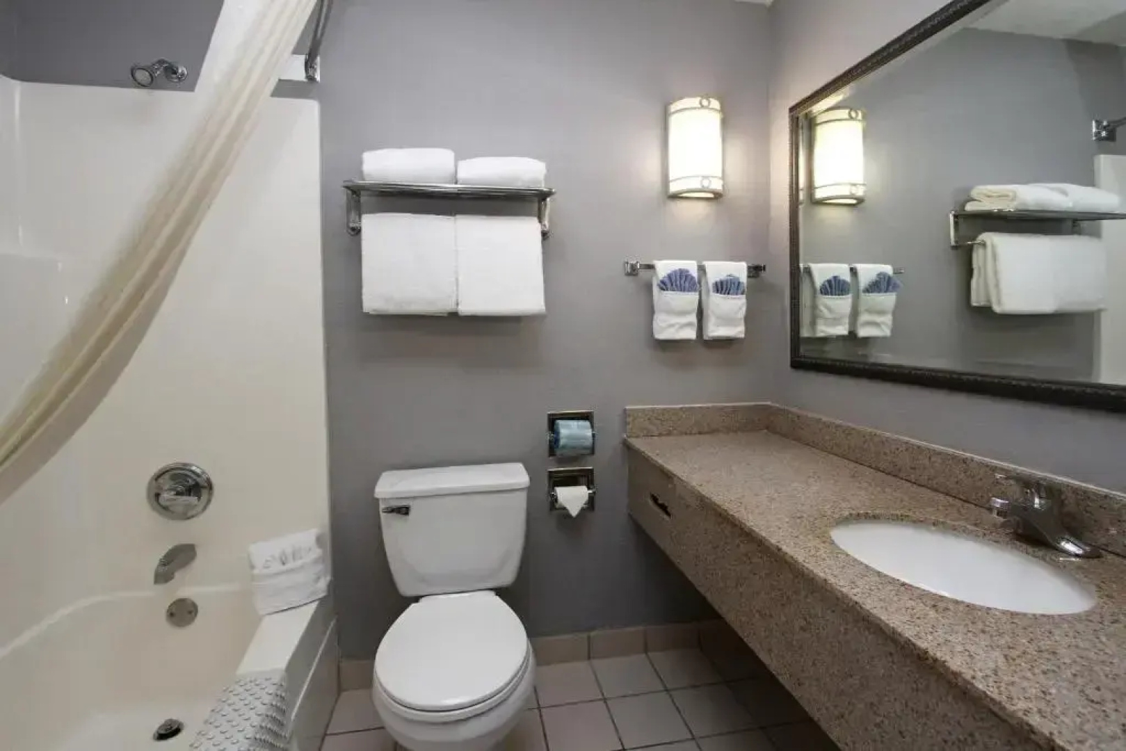 New Victorian Inn & Suites in Sioux City, IA