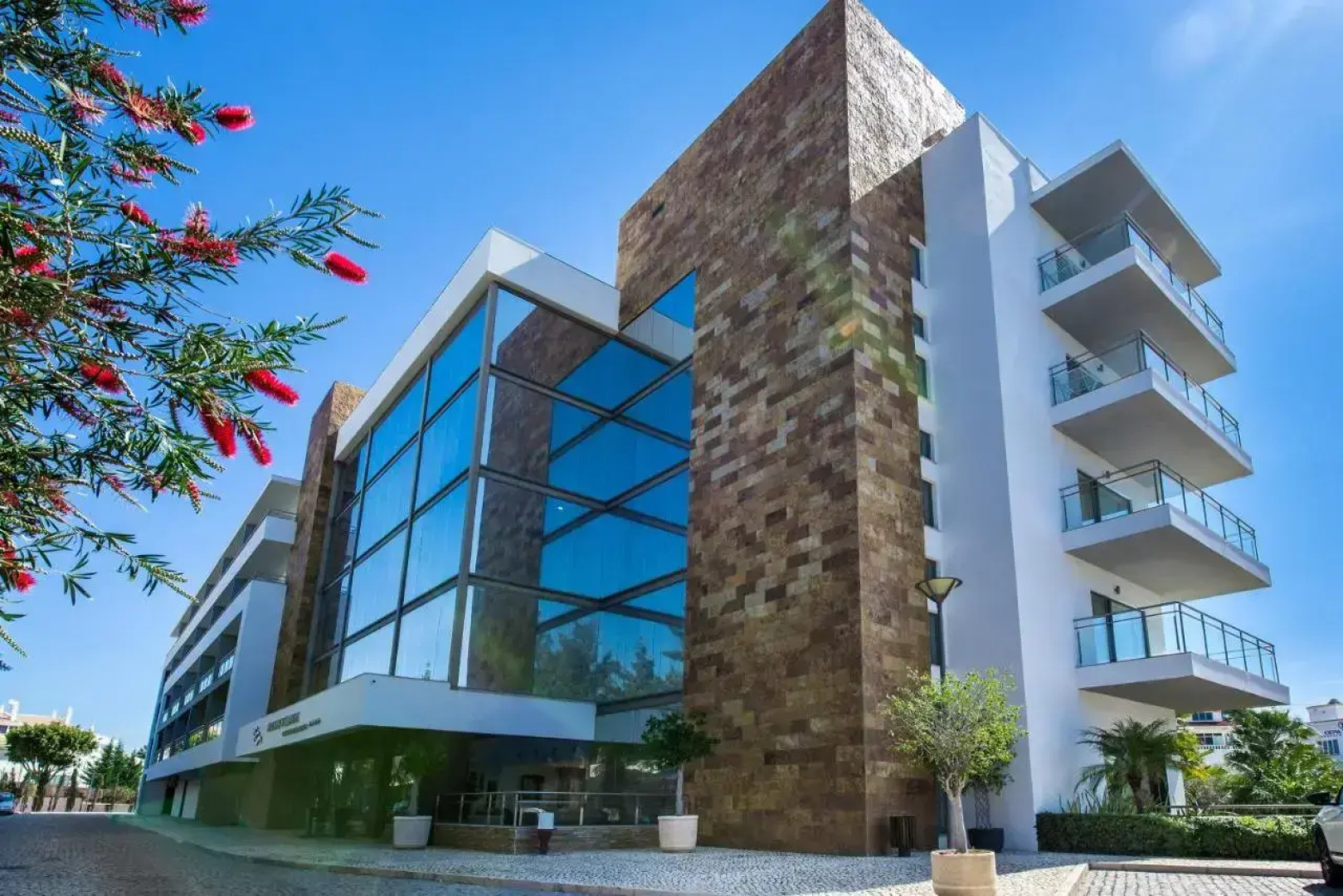 Hotel Apartamento Areias Village