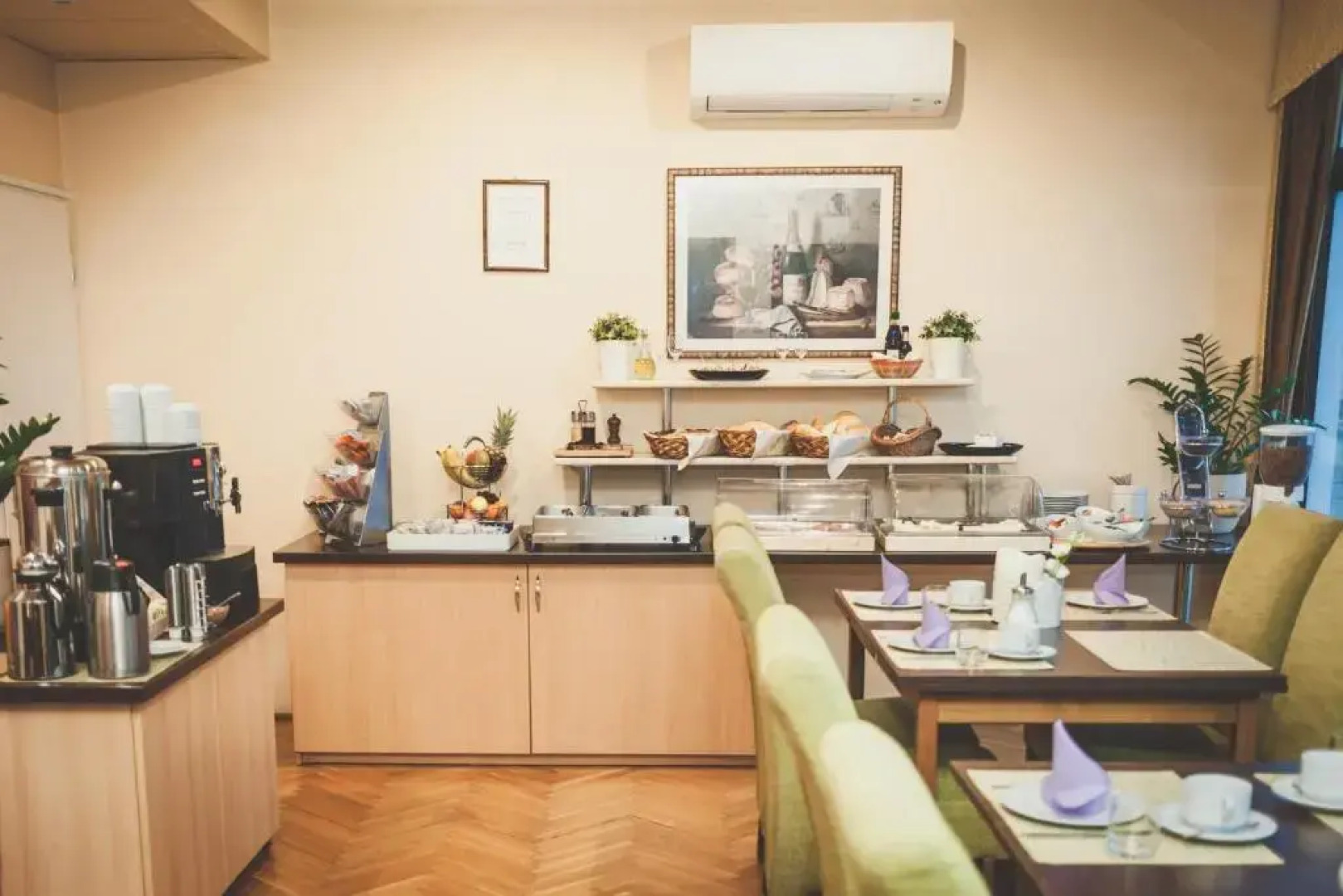 Korona Pension Restaurant