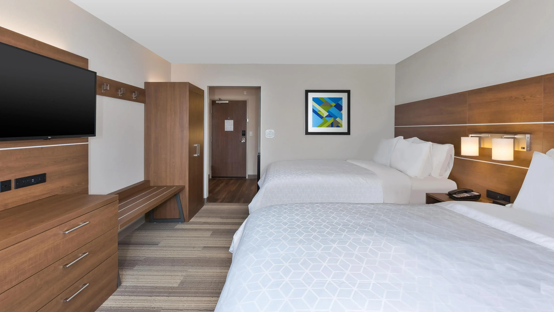 Holiday Inn Express and Suites Eau Claire West I-94