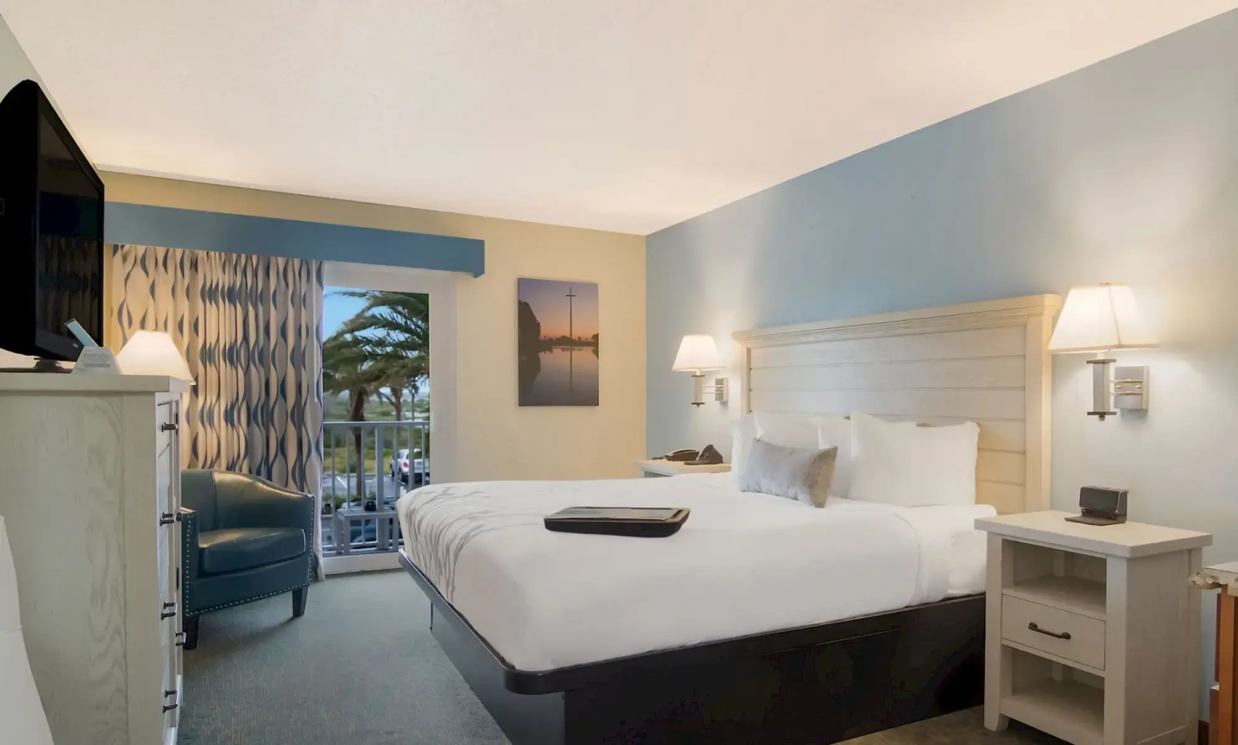 Ocean Sands Beach Boutique Inn - 1 Acre Private Beach