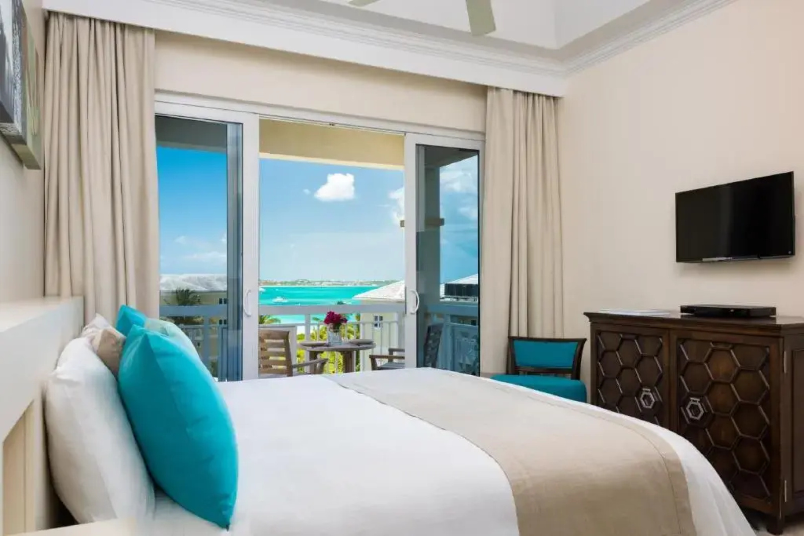 Alexandra Resort - All-Inclusive