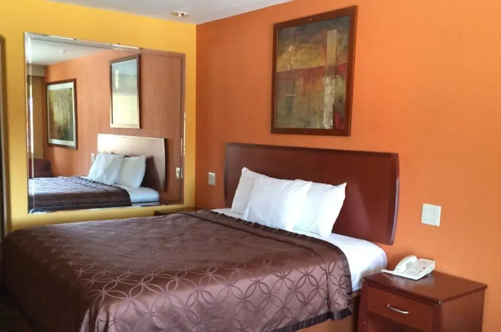 Select Inn & Suites Houston