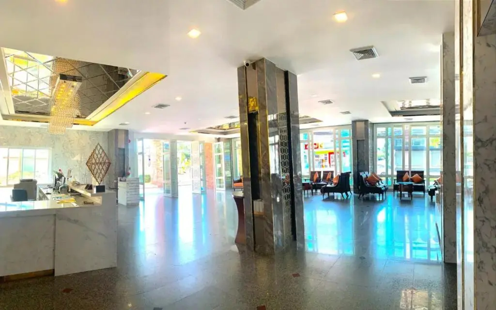 Отель Crystal Palace Pattaya