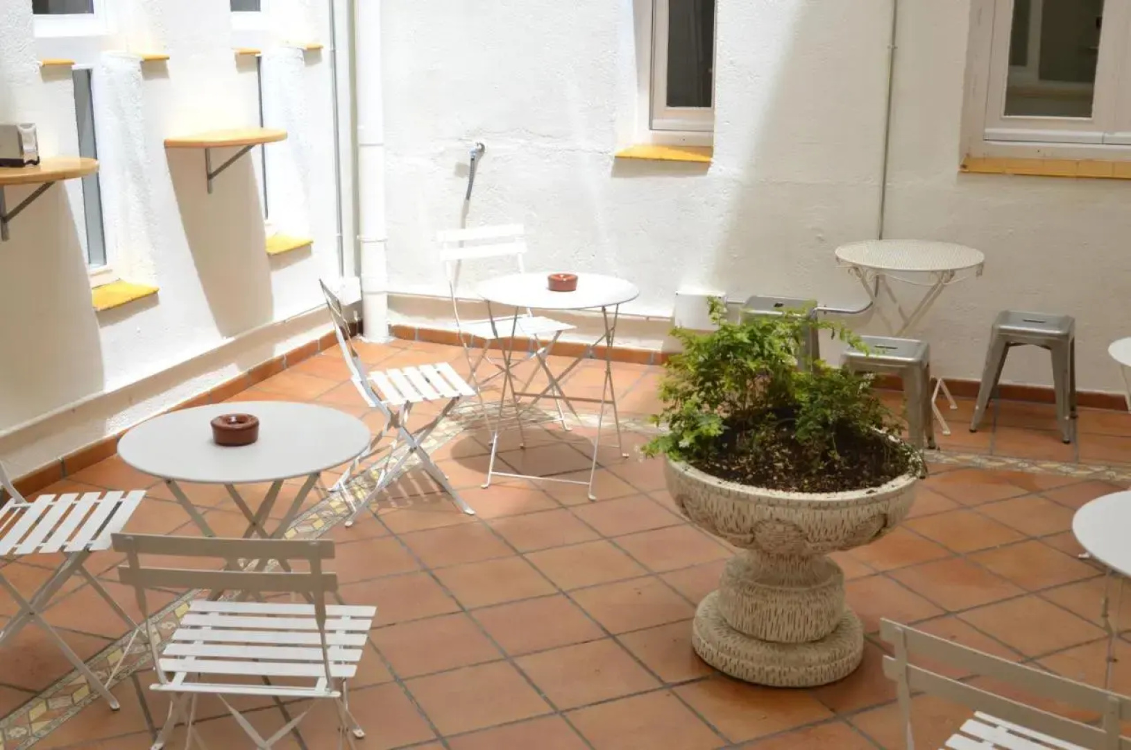Хостел Far Home Atocha