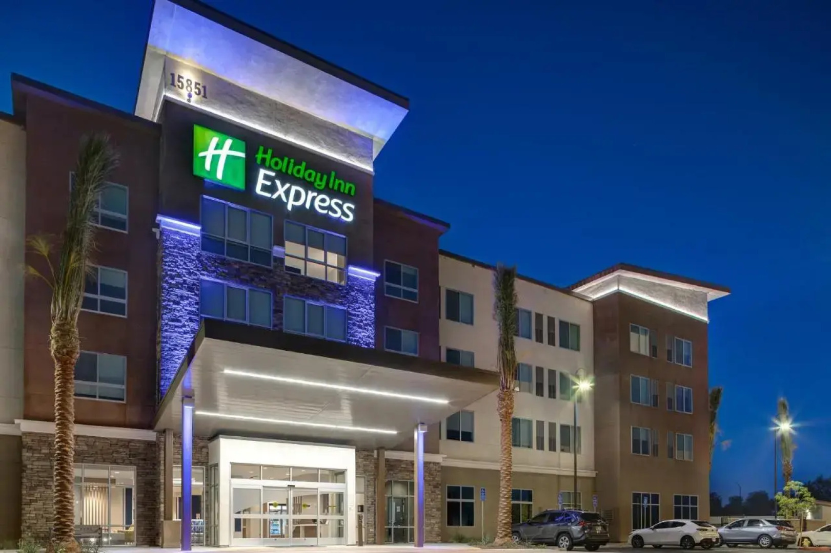 Отель Holiday Inn Express & Suites Chino Hills by IHG