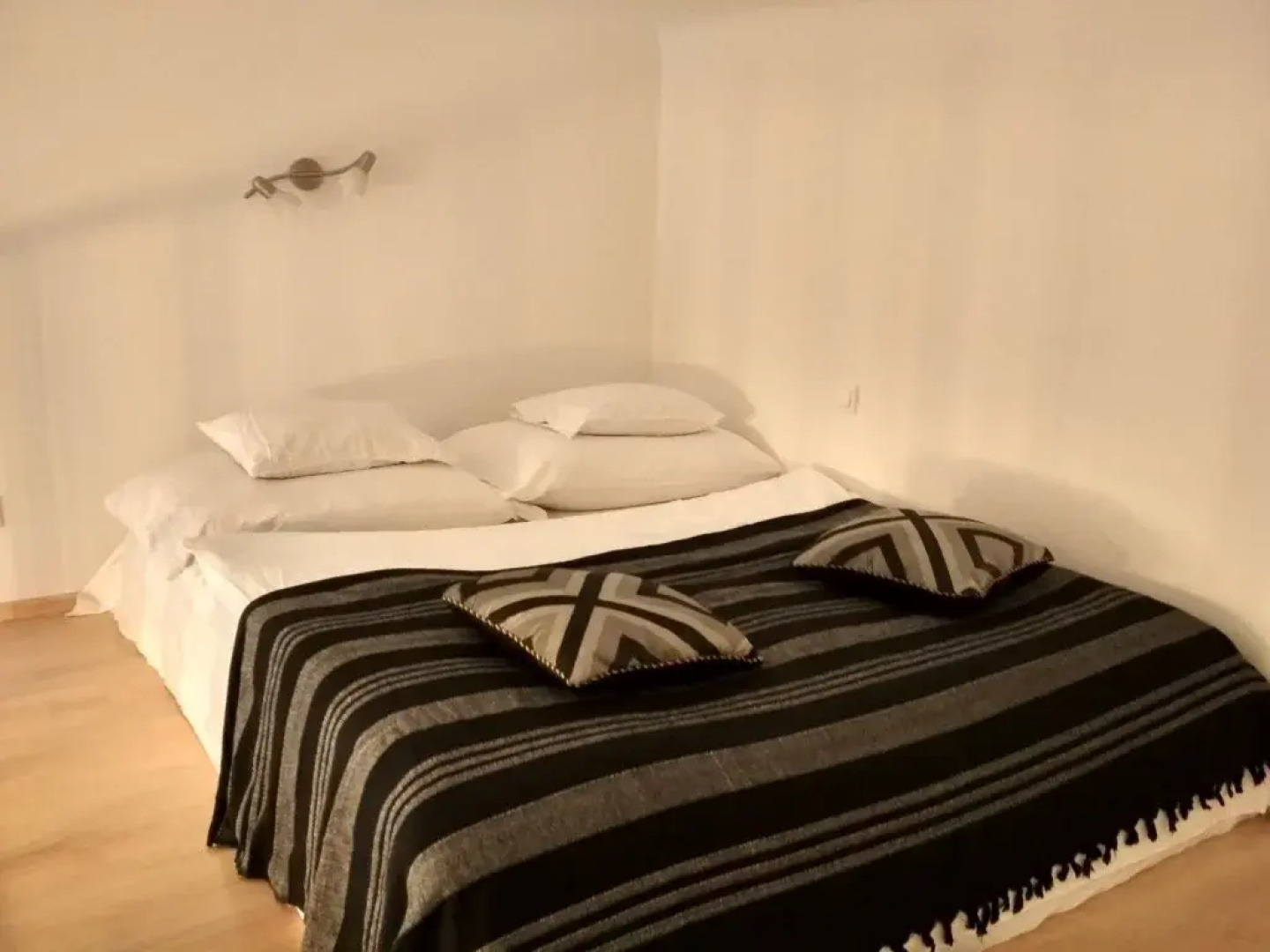Happy Holiday Lux Apartments
