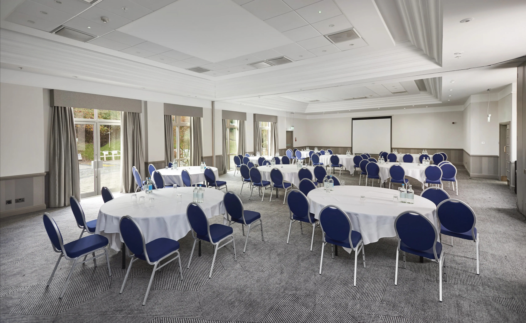 DoubleTree by Hilton Dartford Bridge