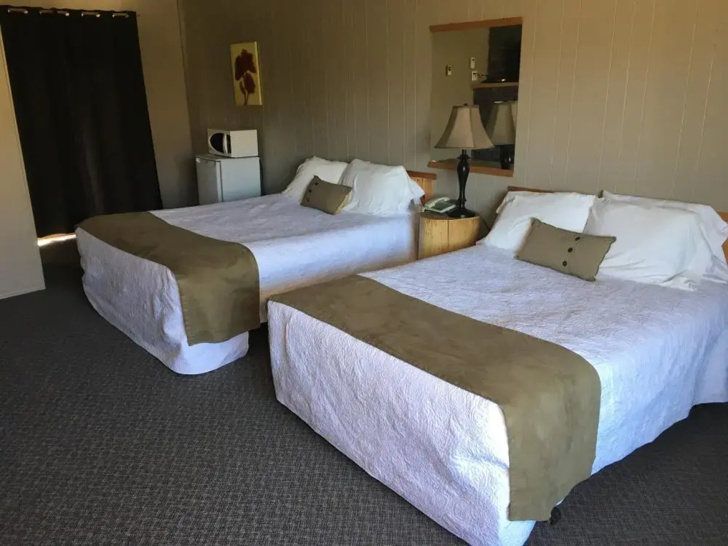 The Spirit Rock Outpost & Lodge