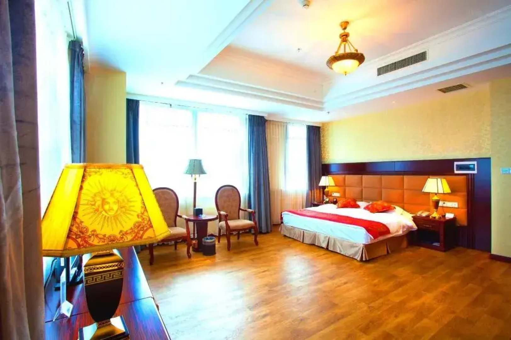 Hot Spring Leisure City International Hotel