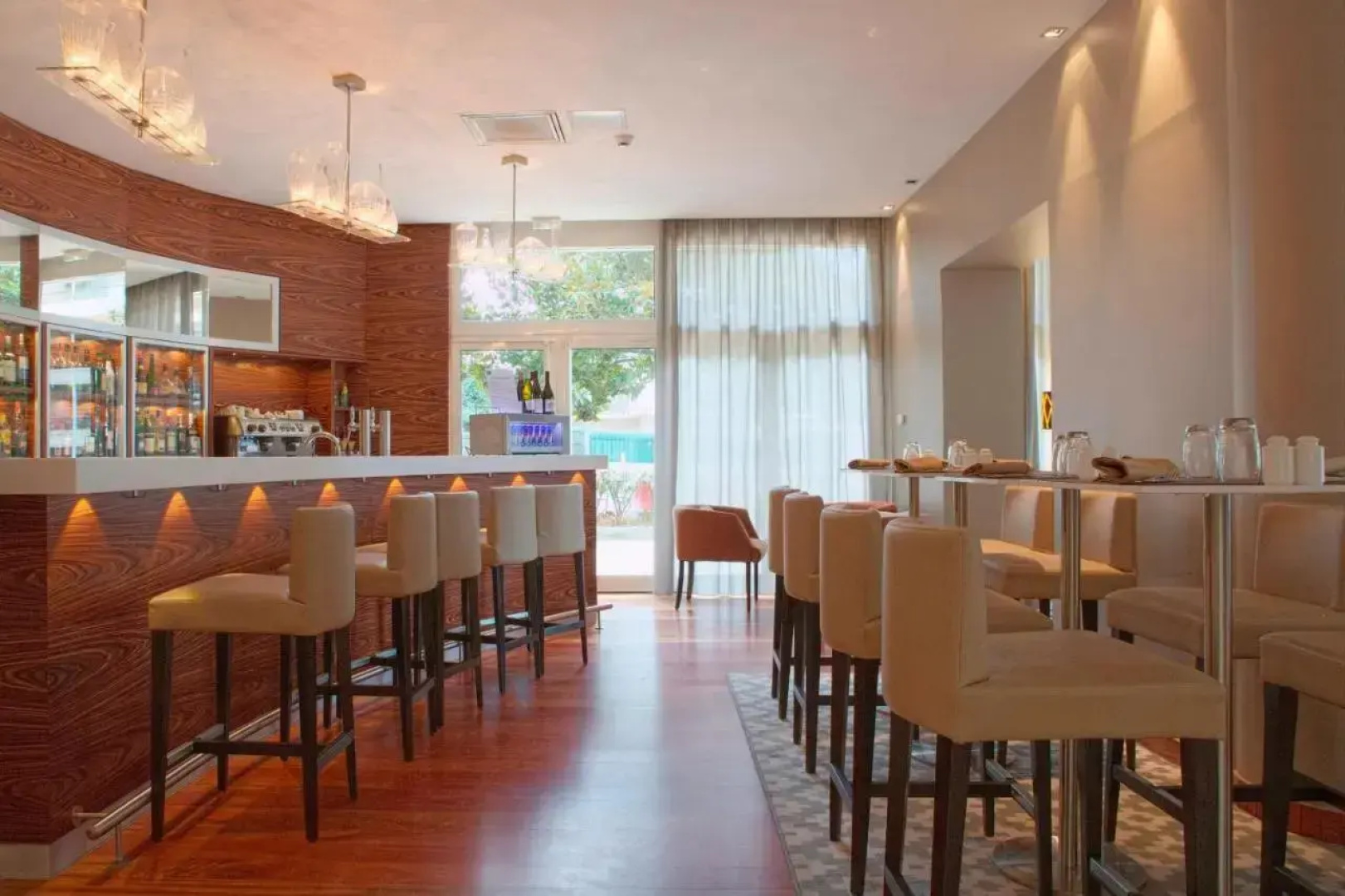 AC Hotel by Marriott Ambassadeur Antibes - Juan Les Pins