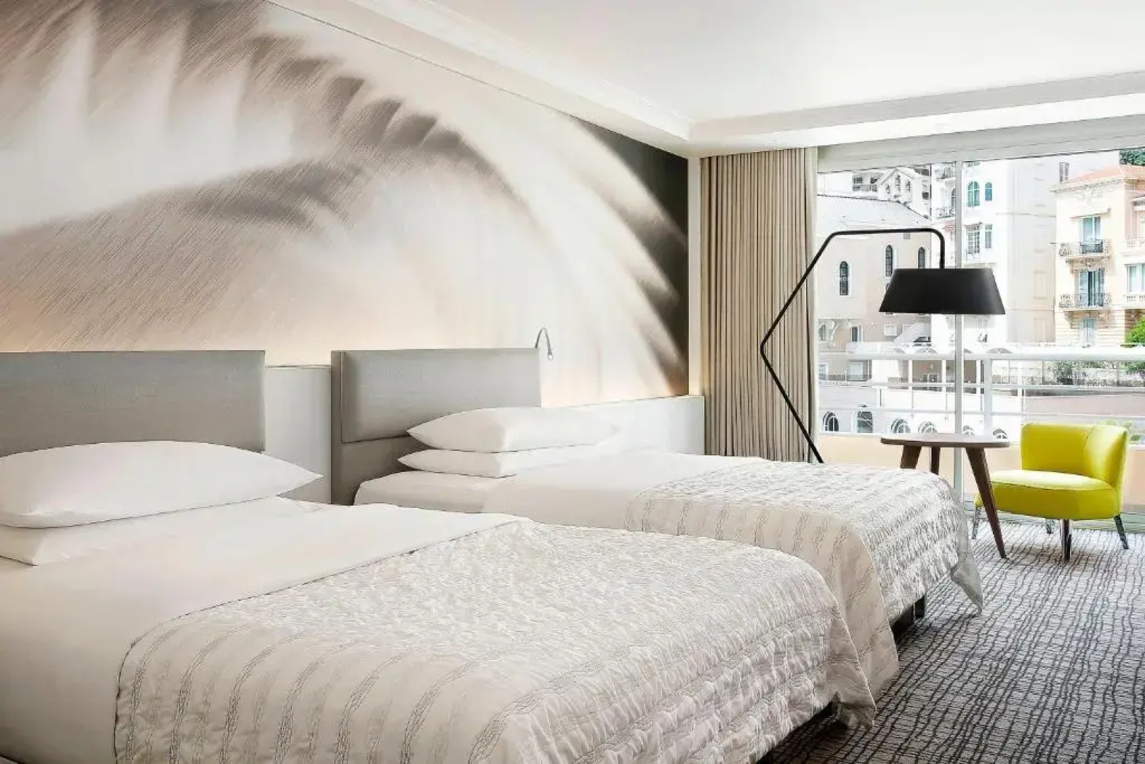 Le Meridien Beach Plaza