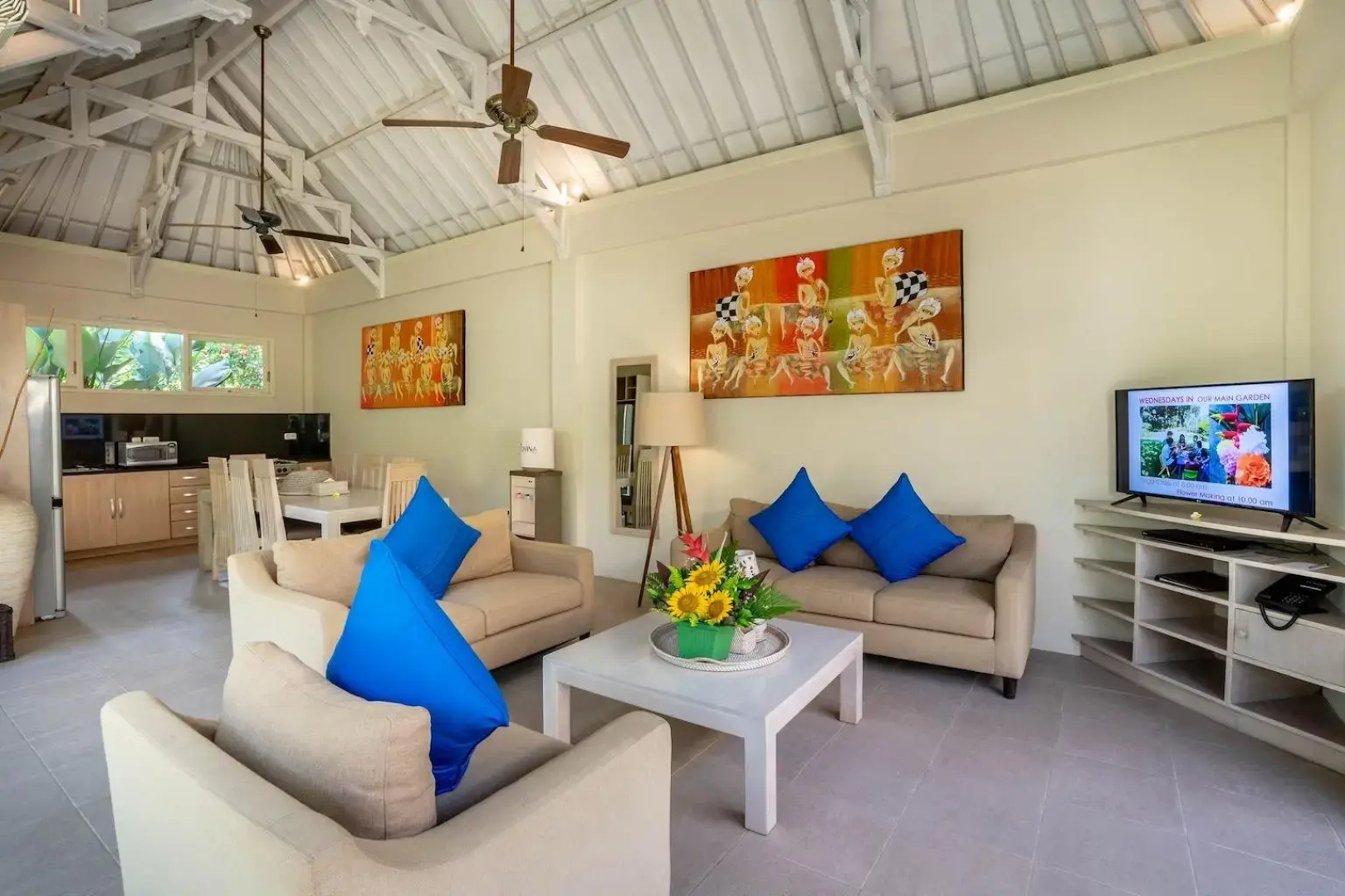 Lovina Beachhouse Villas