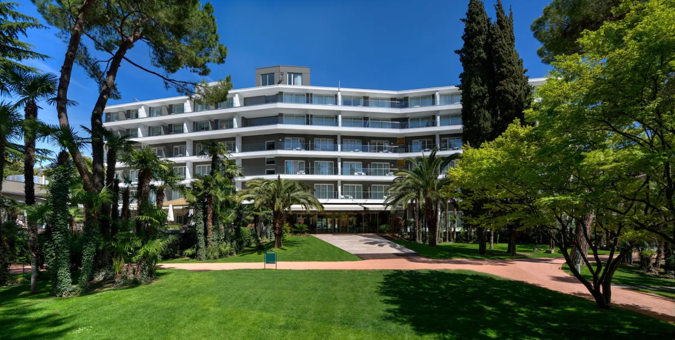 Курорт Du Lac et Du Parc Grand Resort