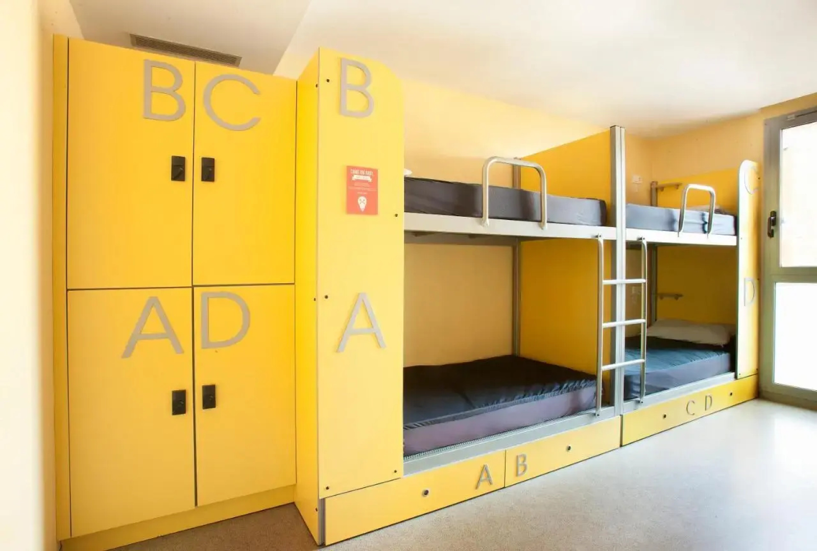 Twentytu Hostel Barcelona