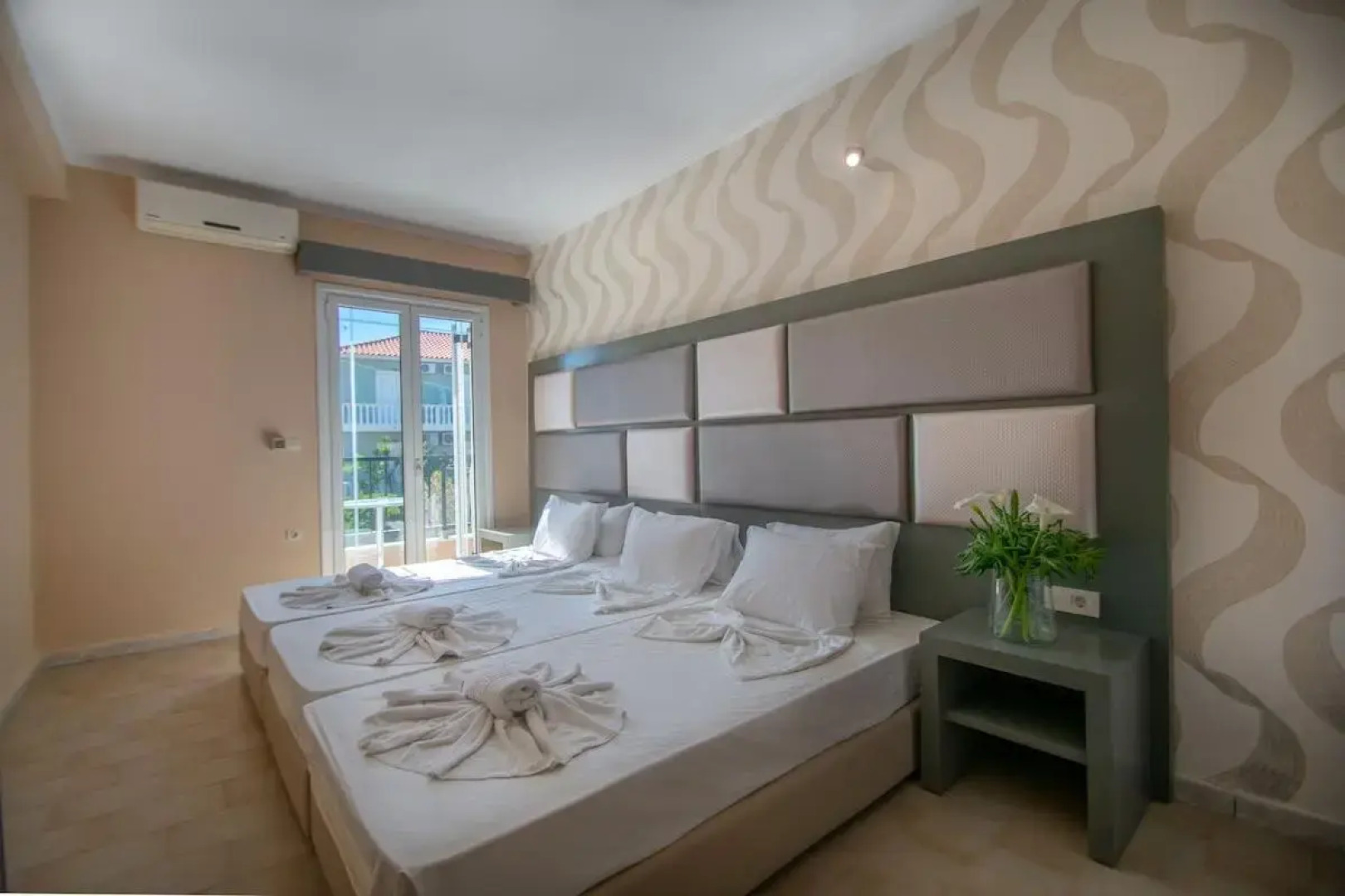 Aktypis Deluxe Studios