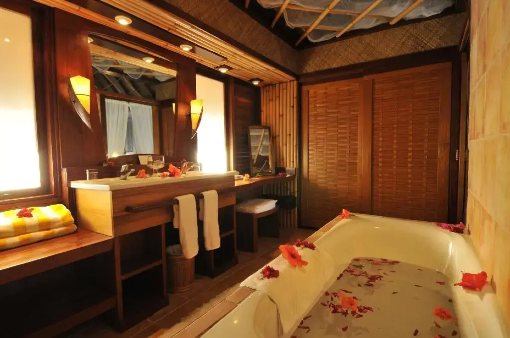 InterContinental Bora Bora Le Moana Resort