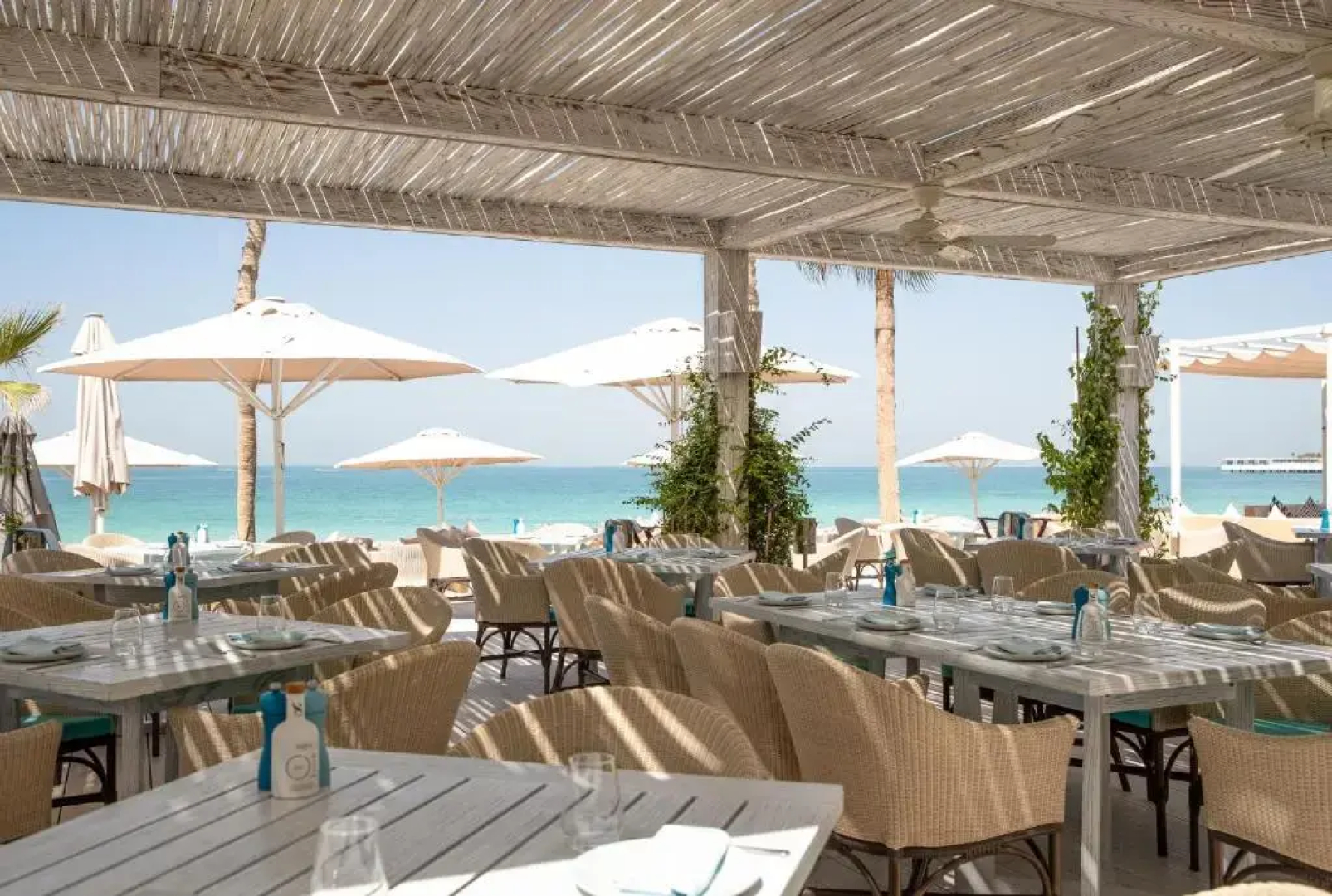 Отель Jumeirah Mina Al Salam