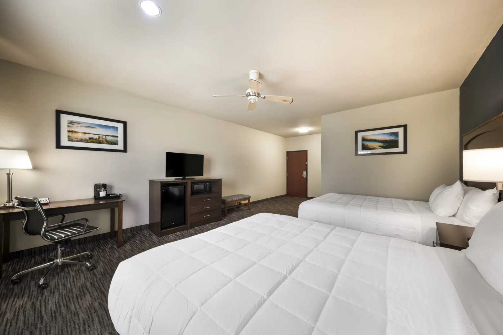 Best Western Plus Lake Dallas Inn & Suites