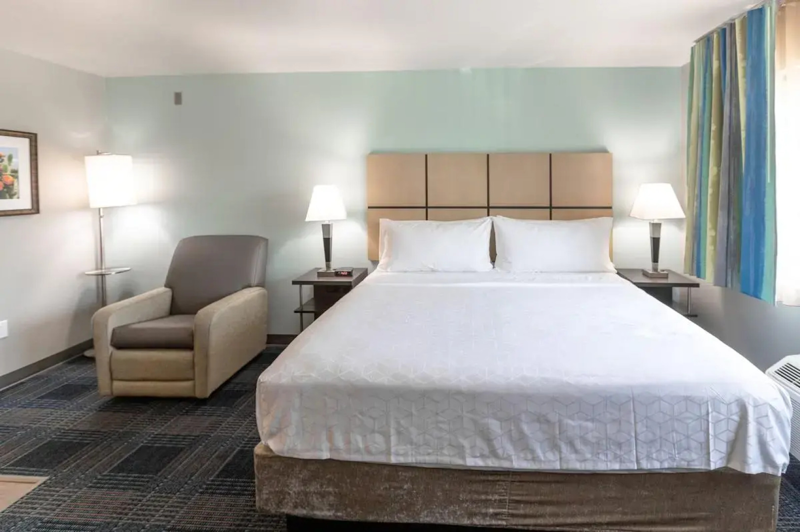 Candlewood Suites Ontario - Convention Center