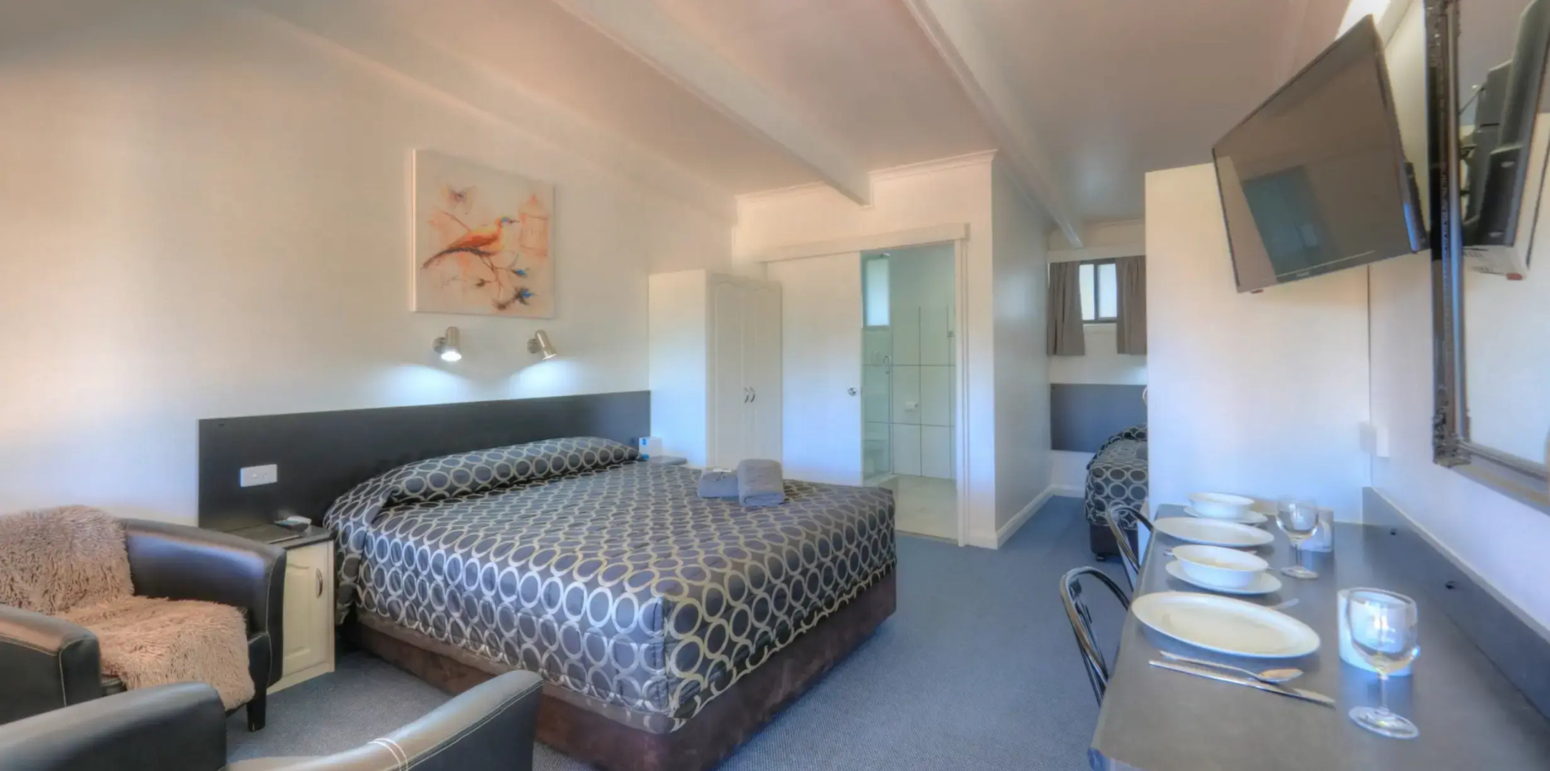 Twin Swans Motel
