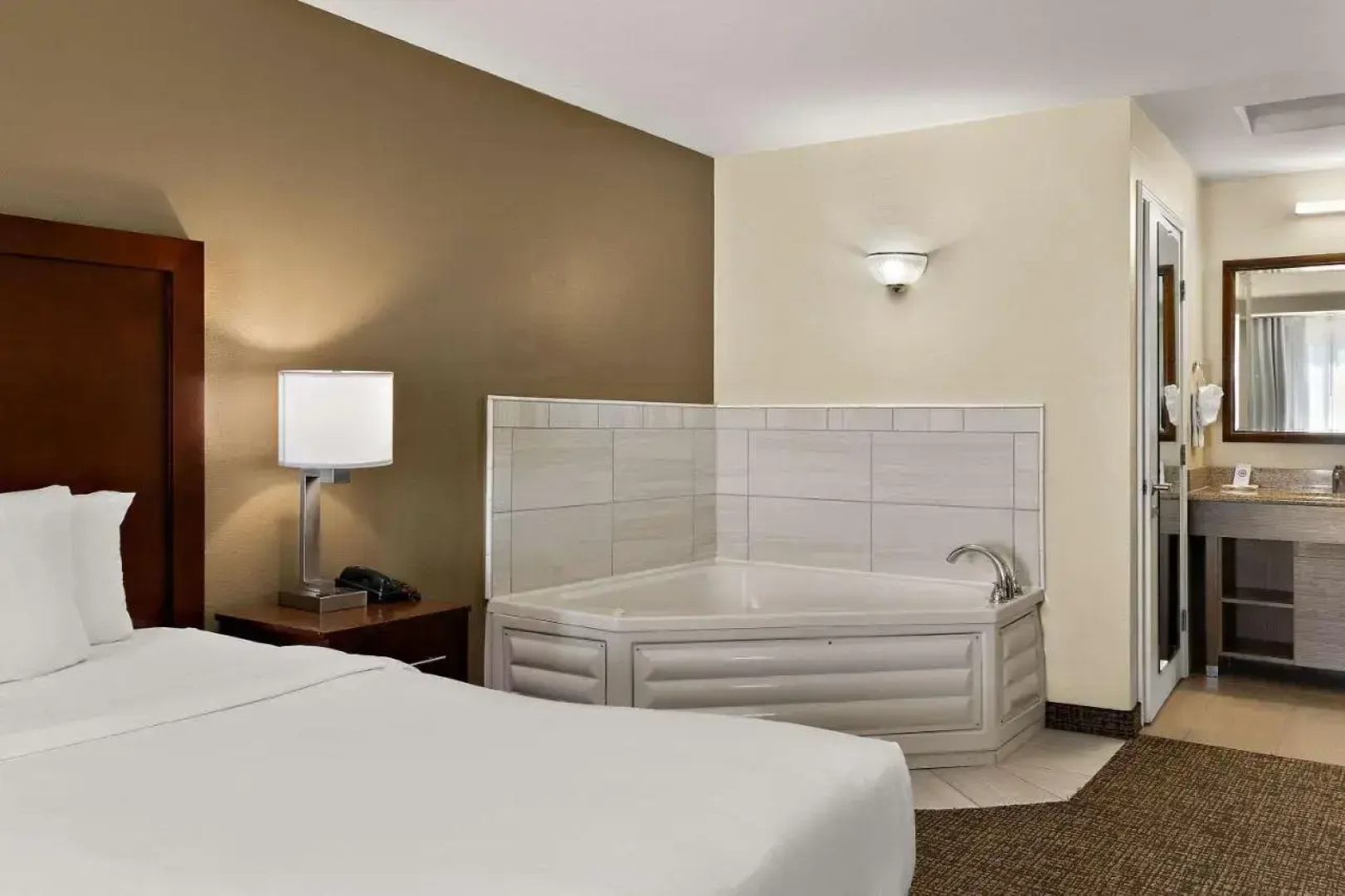 Comfort Inn & Suites Sequoia/Kings Canyon