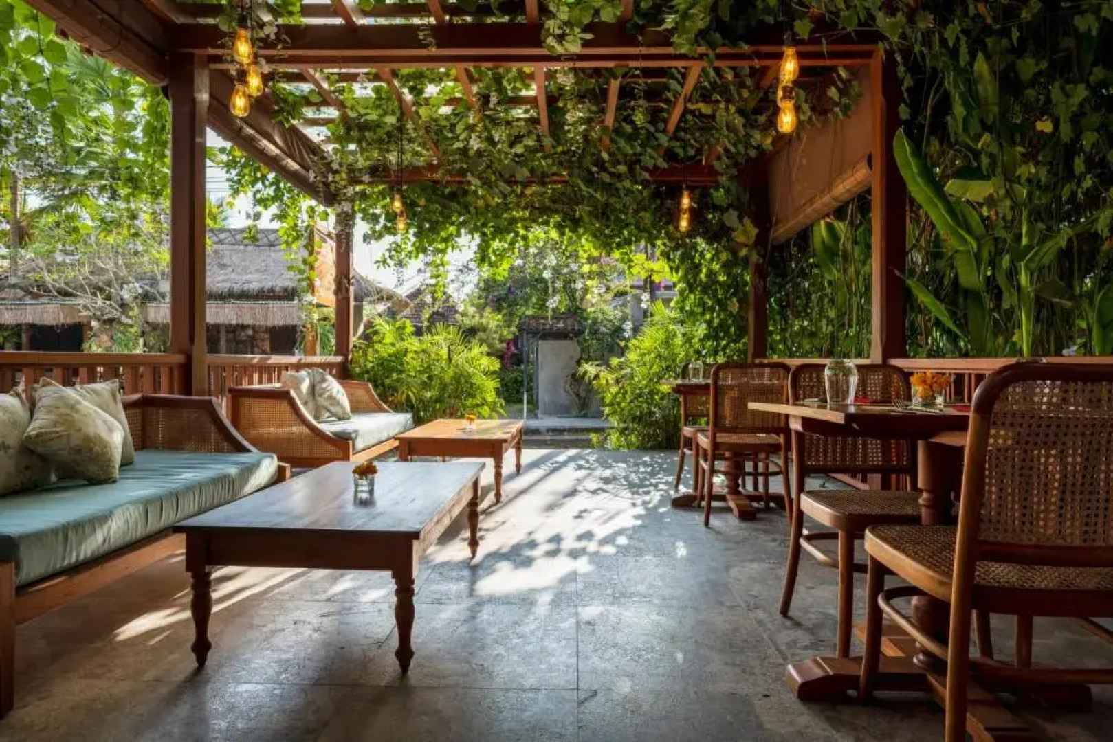 Отель Adiwana Unagi Suites