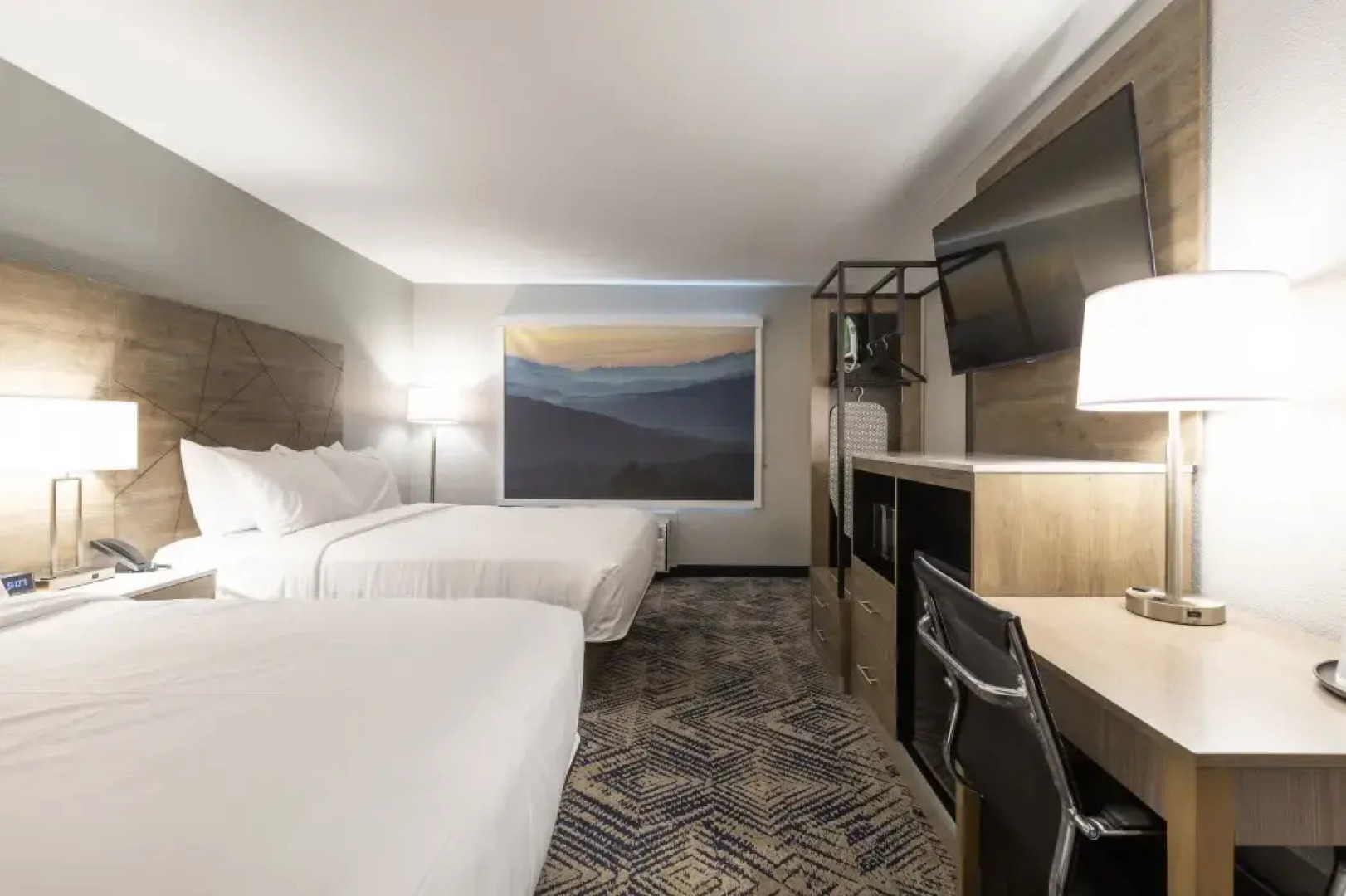 Rodeway Inn & Suites near Outlet Mall - Asheville