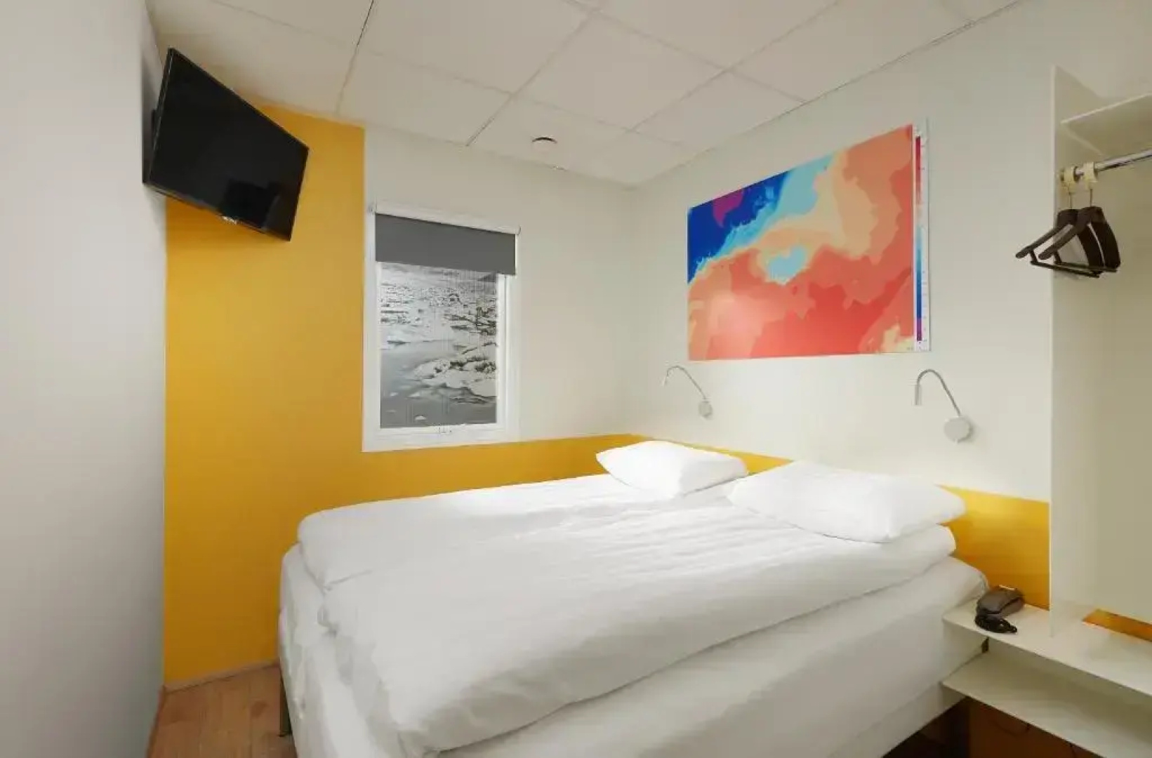 Hotel Cabin