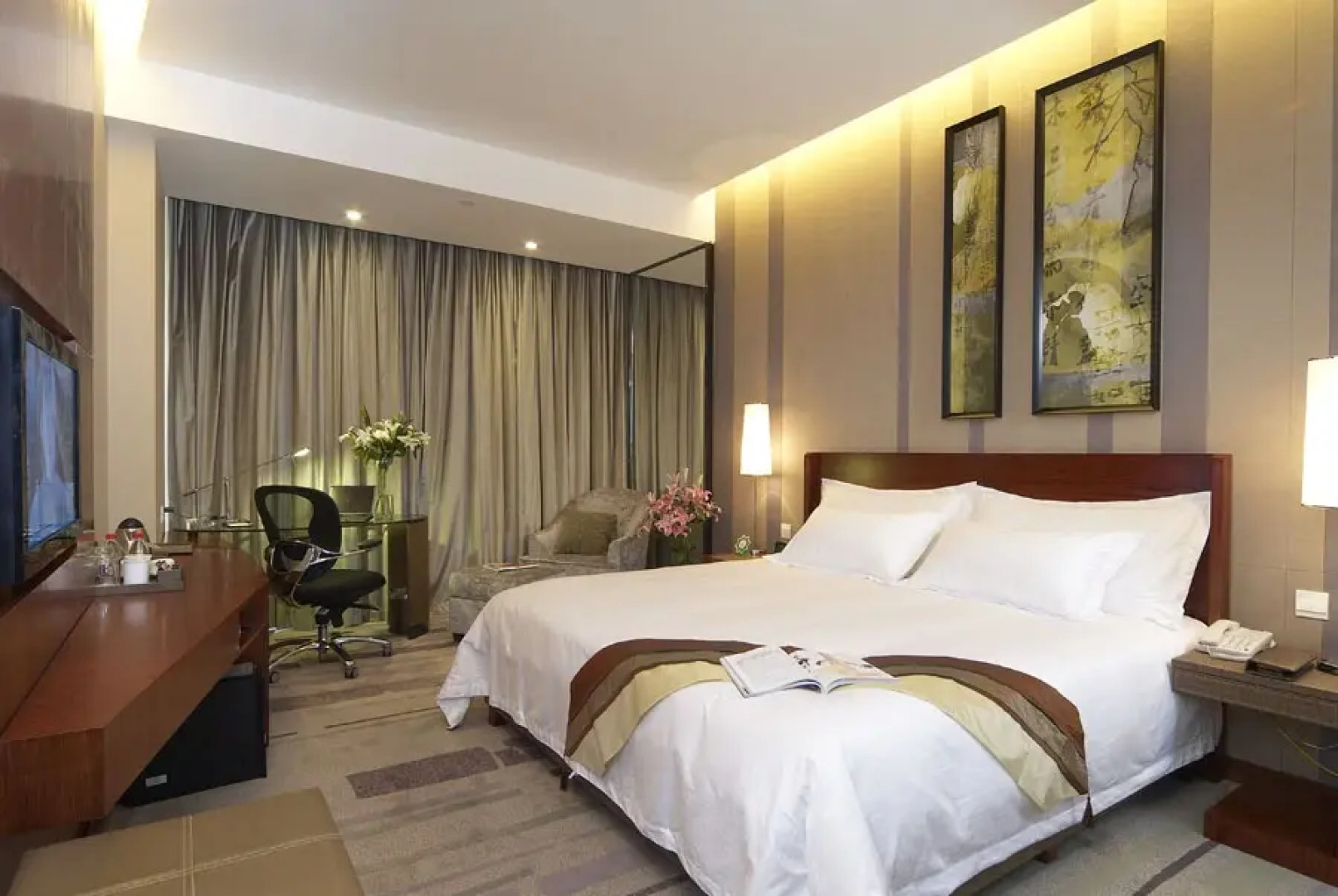 PHIREN Hotel Anji Jiuzhou Changshuo Plaza, Anji
