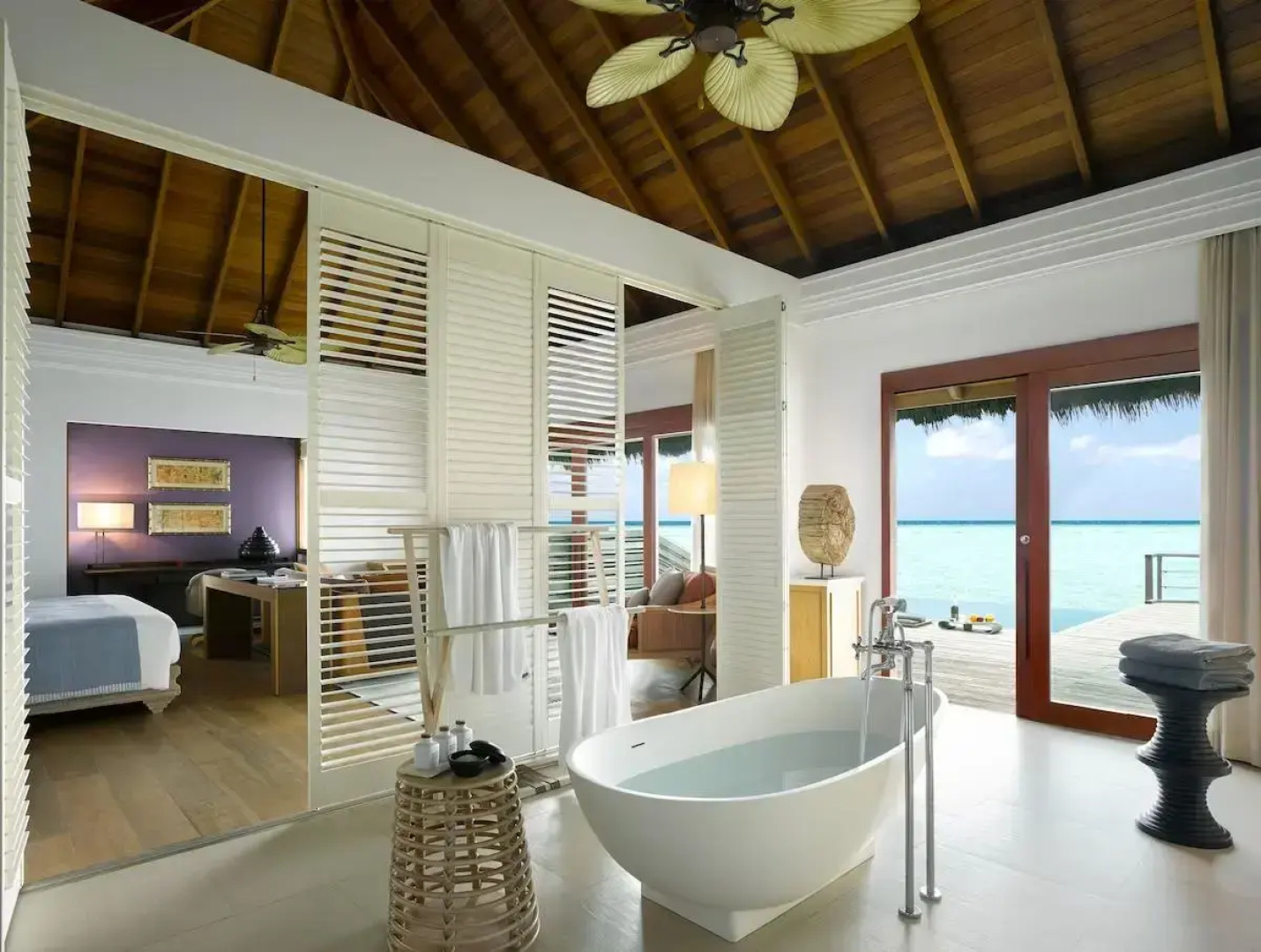 Курорт Dusit Thani Maldives