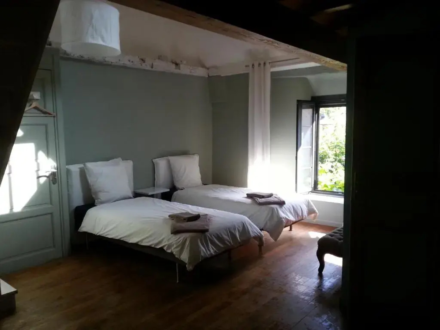 Bed in Bellongue