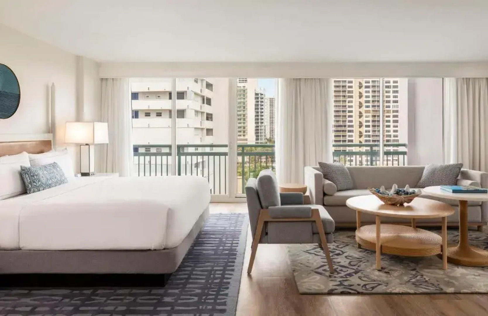 The Singer Oceanfront Resort, Curio Collection by Hilton