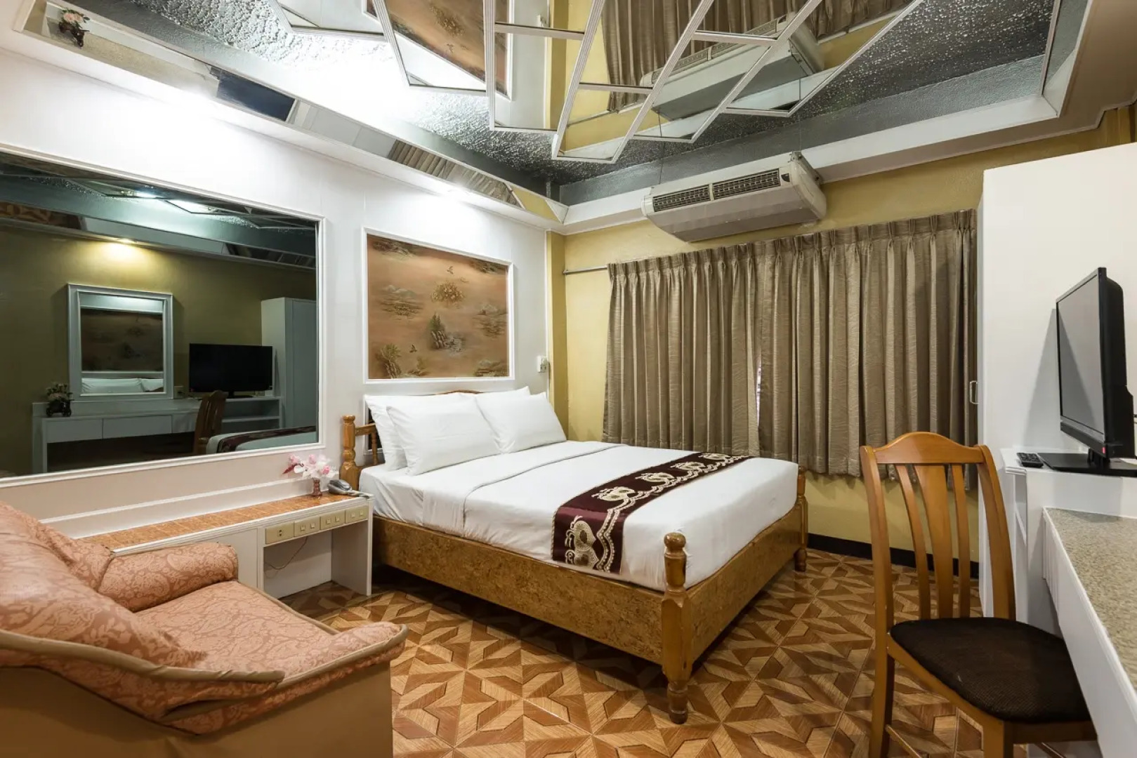 Seashore Pattaya Resort