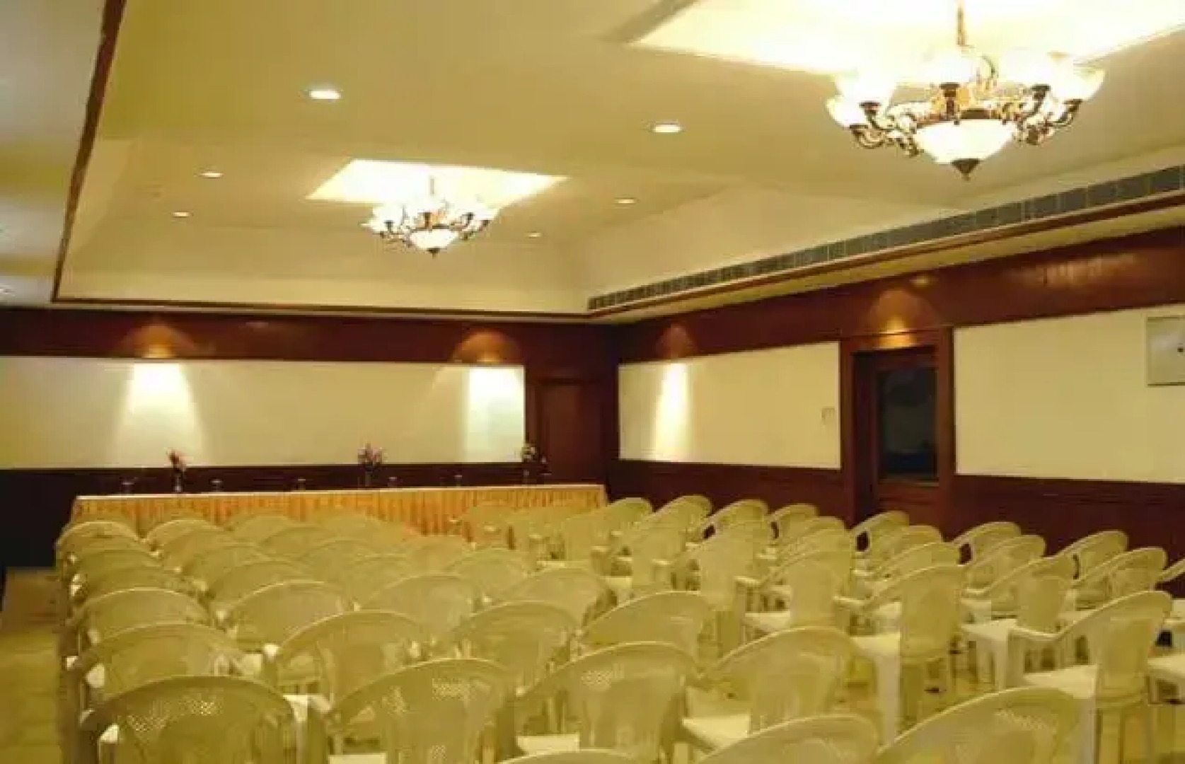 OYO 1081 Hotel Sindhu International