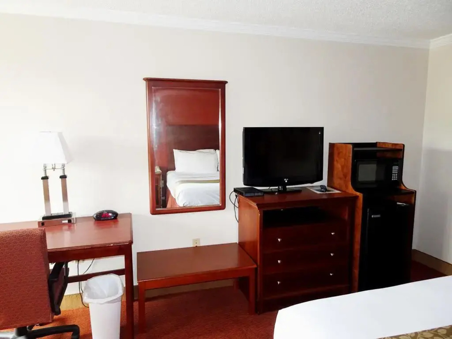 Home Town Inn & Suites Crestview
