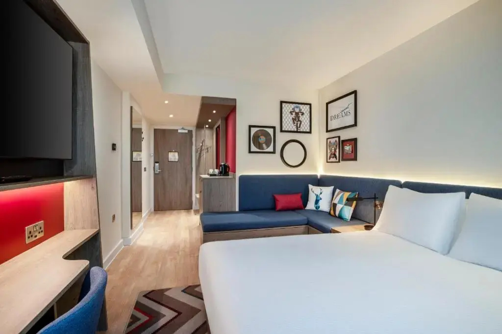 Hampton by Hilton London City