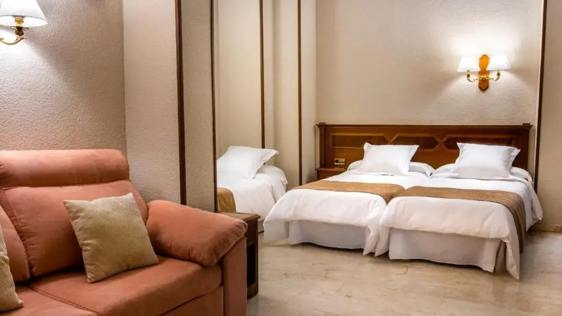 Hotel Reina Cristina